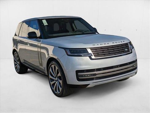 New 2025 Land Rover Range Rover SE image 7