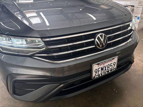 Used 2023 Volkswagen Tiguan SE FWD image 35