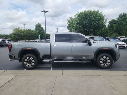 Certified 2024 GMC Sierra 2500 Denali w/ Technology Package AWD/4WD image 9