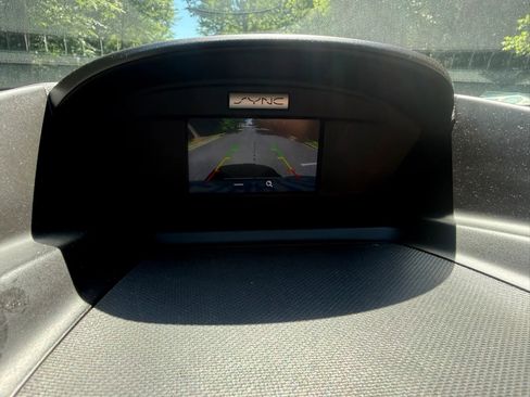 Used 2017 Ford Escape SE AWD/4WD image 15