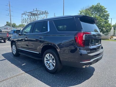 Used 2025 GMC Yukon Denali w/ Advanced Technology Package AWD/4WD image 6