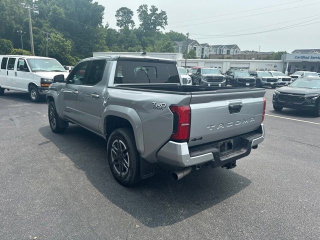 Used 2024 Toyota Tacoma TRD Sport w/ TRD Sport Upgrade Package AWD/4WD image 17