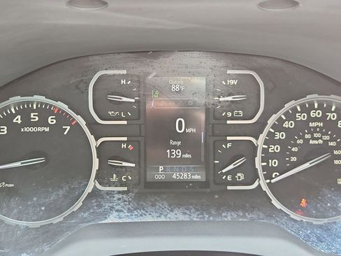 Used 2019 Toyota Tundra SR5 w/ SR5 Upgrade Package RWD image 7