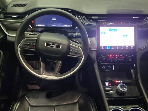 Used 2023 Jeep Grand Cherokee Limited w/ Luxury Tech Group II AWD/4WD image 22