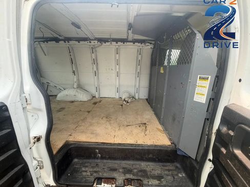 Used 2017 Chevrolet Express 2500 RWD image 13