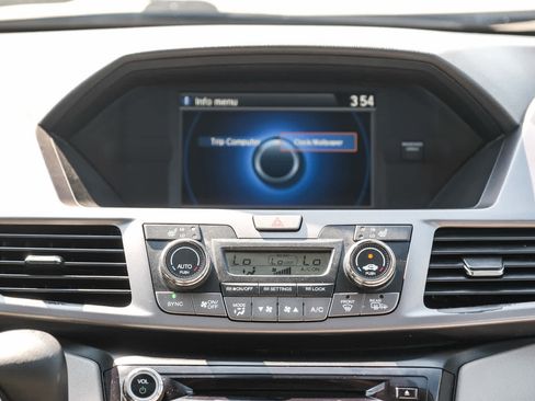 Used 2016 Honda Odyssey EX-L image 16