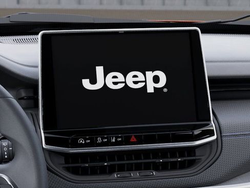 New 2026 Jeep Compass Latitude AWD/4WD image 19
