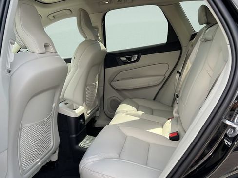 New 2026 Volvo XC60 T8 Ultra w/ Protection Package Premier AWD/4WD image 9