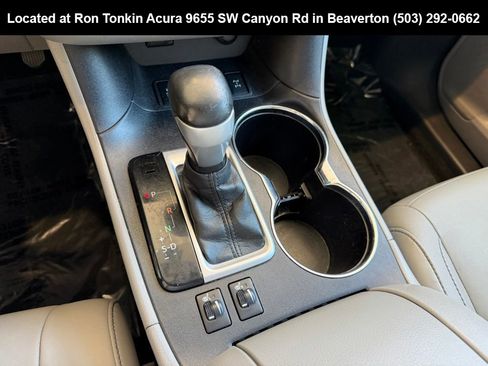 Used 2016 Toyota Highlander XLE AWD/4WD image 23