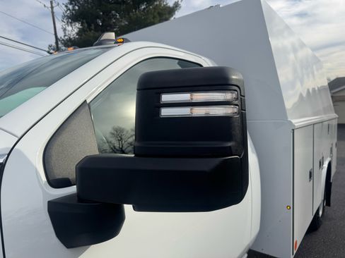 Used 2022 GMC Sierra 3500 Pro w/ Convenience Package image 25