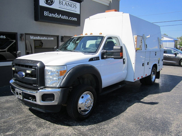 Used 2014 Ford F550 2WD Regular Cab Super Duty image 2