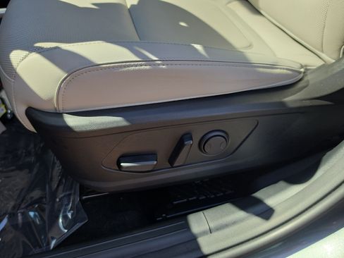 Used 2023 Hyundai Tucson Limited FWD image 21