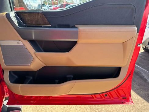 Used 2021 Ford F150 Lariat w/ Max Trailer Tow Package image 18