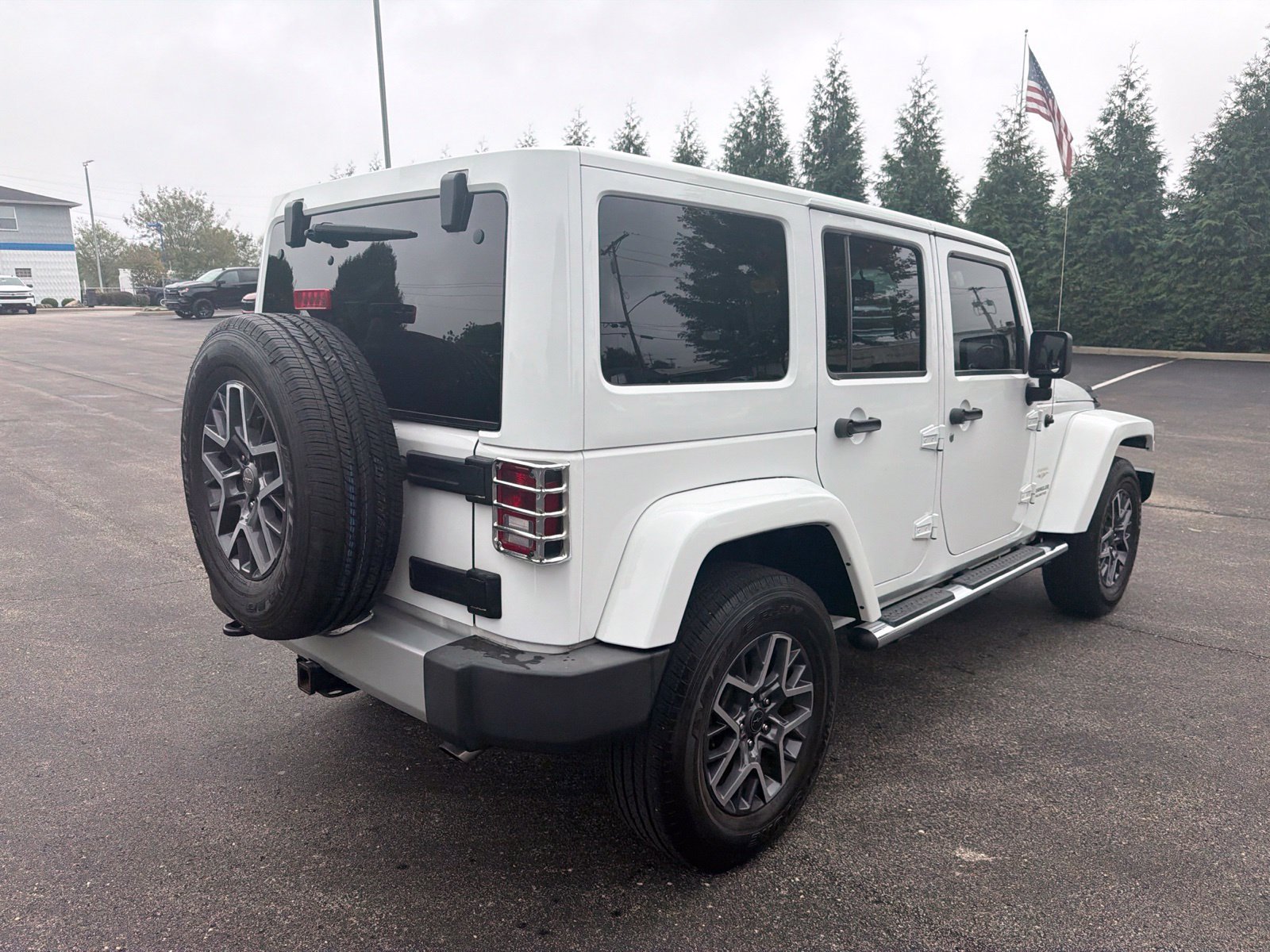 Used 2013 Jeep Wrangler Unlimited Sahara w/ Mopar Chrome Edition Group AWD/4WD image 5