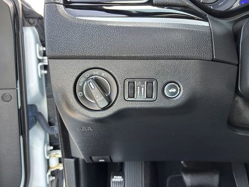 Used 2023 Chrysler 300 S RWD image 23