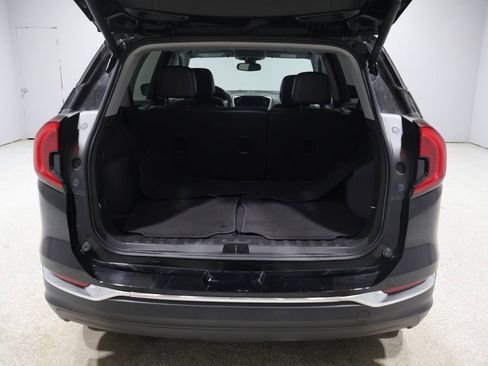 Used 2024 GMC Terrain SLT AWD/4WD image 19
