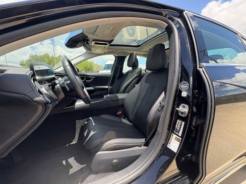 Used 2025 Mercedes-Benz E 350 Sedan image 15