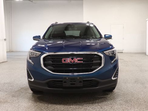 Used 2020 GMC Terrain SLE w/ Driver Convenience Package FWD image 3