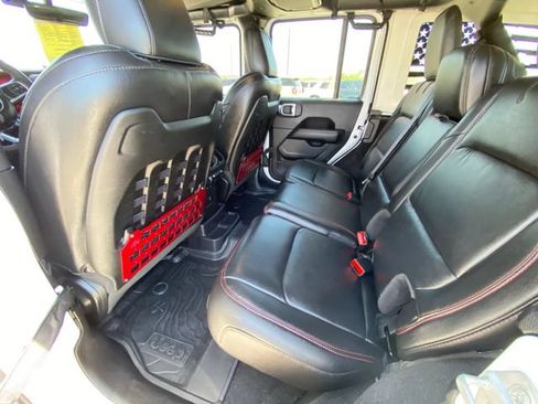 Used 2023 Jeep Wrangler Unlimited Rubicon w/ LED Lighting Group AWD/4WD image 13