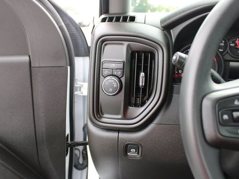 Used 2025 Chevrolet Silverado 2500 W/T RWD image 18