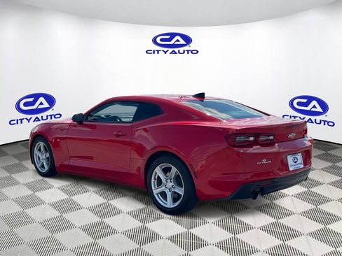 Used 2022 Chevrolet Camaro LT RWD image 7