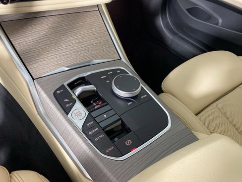 Used 2025 BMW 430i xDrive Coupe w/ Premium Package image 17