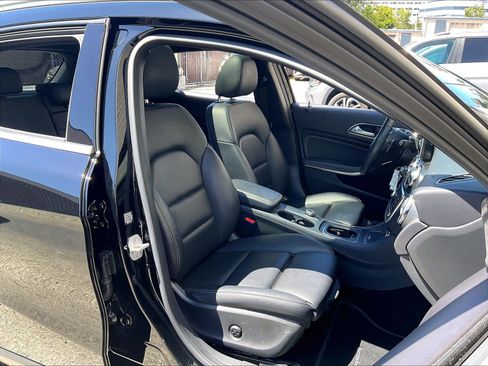 Used 2018 Mercedes-Benz GLA 250 4MATIC image 6