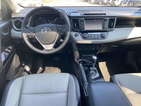 Used 2017 Toyota RAV4 Limited FWD image 10