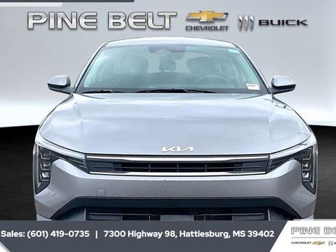 Used 2025 Kia K4 LXS image 3