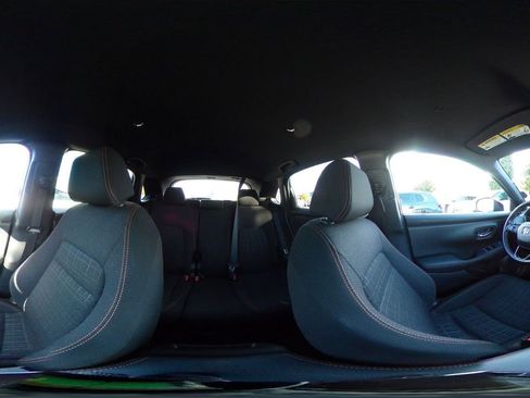 Used 2025 Honda HR-V Sport image 42