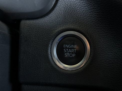 Used 2022 Toyota Tundra SR5 w/ Convenience Package RWD image 21