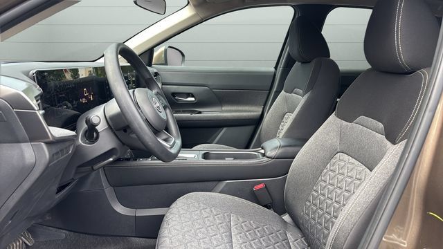 Used 2025 Nissan Kicks SV AWD/4WD image 21