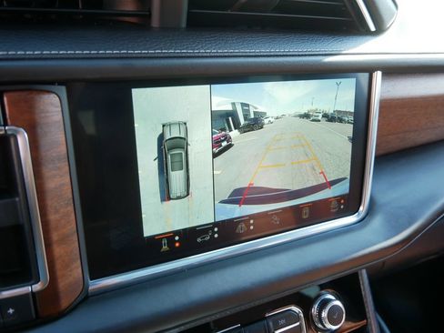 Certified 2023 GMC Yukon Denali Ultimate AWD/4WD image 4