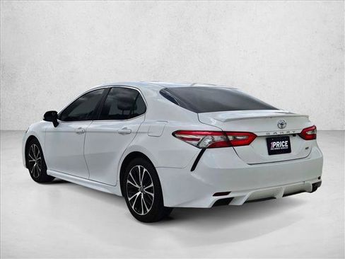 Used 2018 Toyota Camry SE FWD image 7