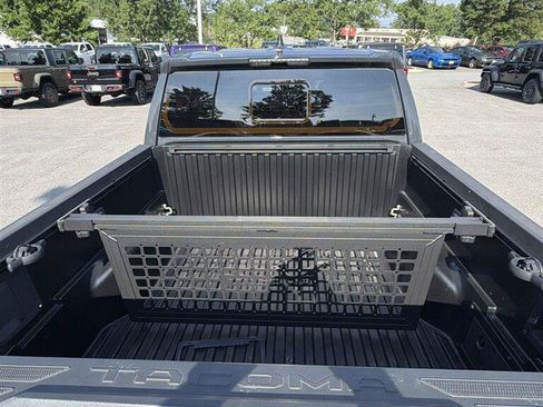 Used 2024 Toyota Tacoma TRD Off-Road w/ TRD Off Road Upgrade Package AWD/4WD image 9