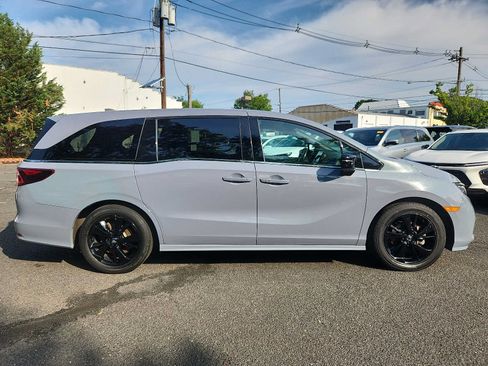 Certified 2023 Honda Odyssey Sport image 7