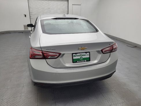 Used 2021 Chevrolet Malibu LT FWD image 6