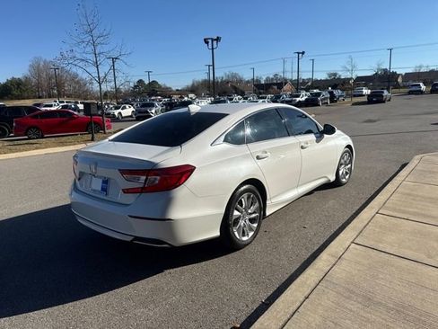 Used 2019 Honda Accord LX image 4