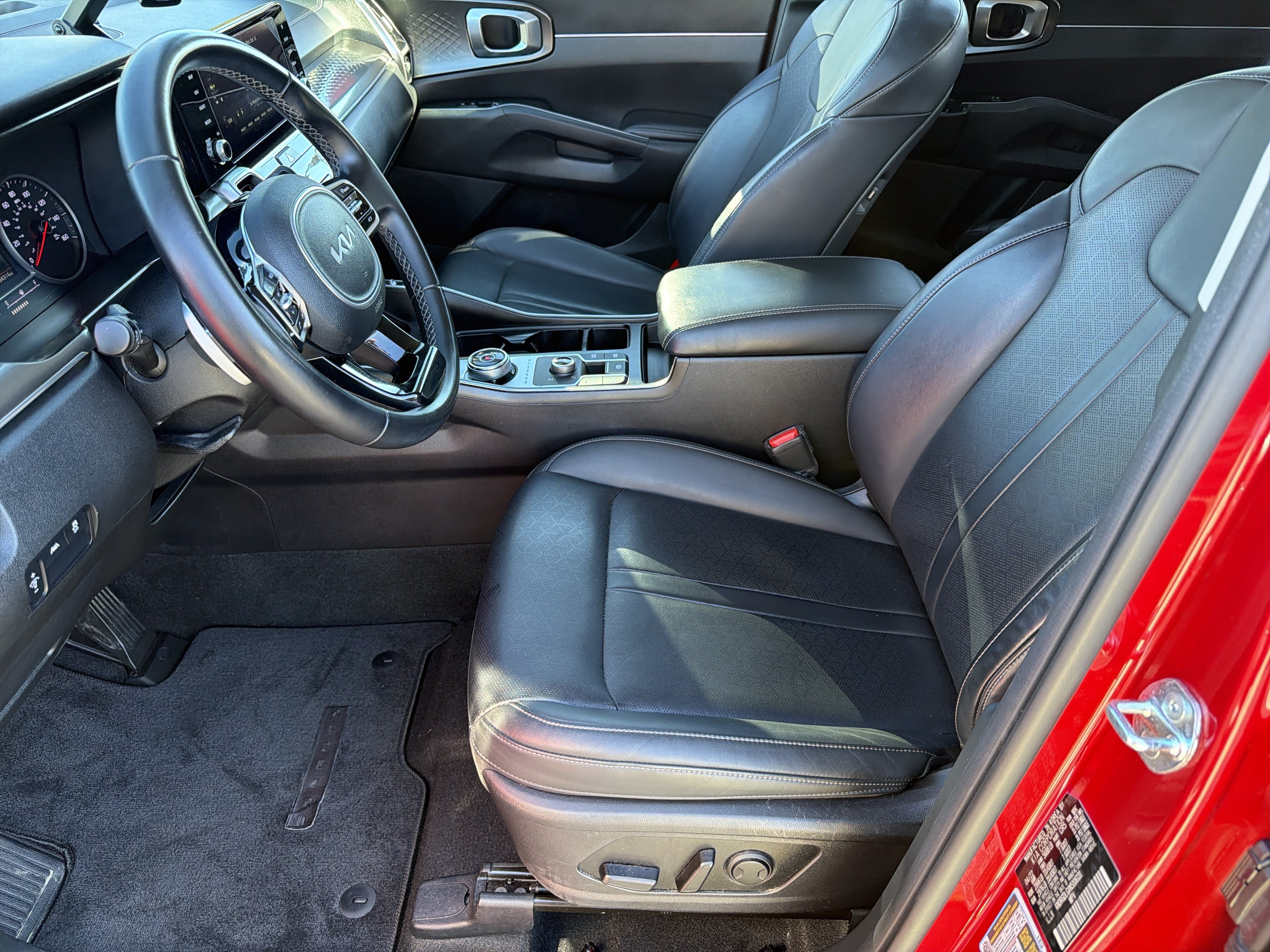 Used 2022 Kia Sorento S AWD/4WD image 2