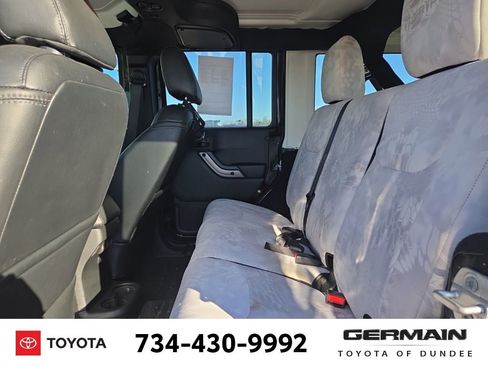 Used 2018 Jeep Wrangler Unlimited Sahara image 24