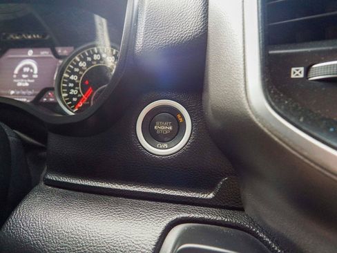 Used 2019 RAM 1500 Big Horn AWD/4WD image 26