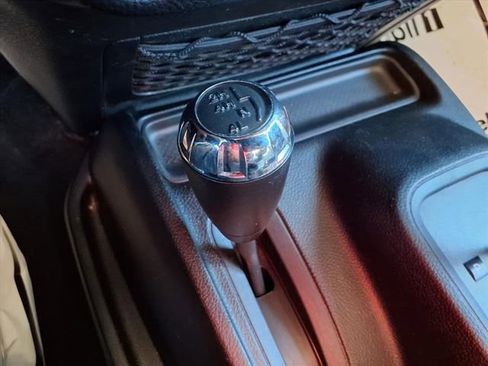 Used 2018 Jeep Wrangler Unlimited Sahara image 59