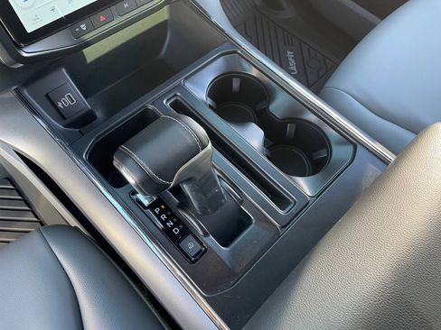 Used 2025 Ford F150 Lightning Flash image 15