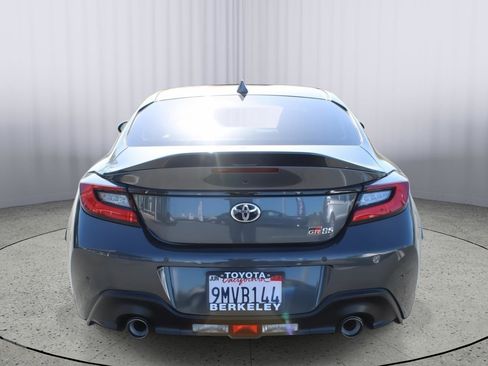 Used 2024 Toyota GR86 Premium image 7