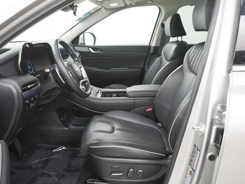 Used 2025 Hyundai Palisade Limited AWD/4WD image 17