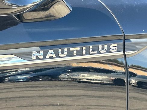 Used 2020 Lincoln Nautilus Reserve w/ Equipment Group 201A image 31