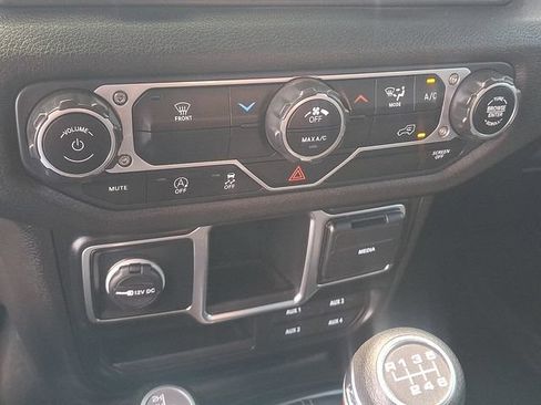 Used 2024 Jeep Wrangler Sport AWD/4WD image 15