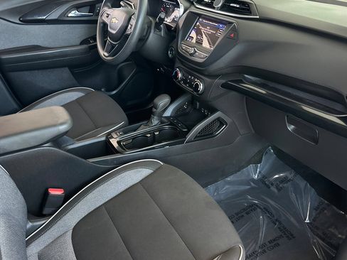 Used 2023 Chevrolet TrailBlazer LT FWD image 19