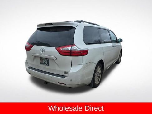 Used 2017 Toyota Sienna XLE w/ XLE Navigation Package AWD/4WD image 8