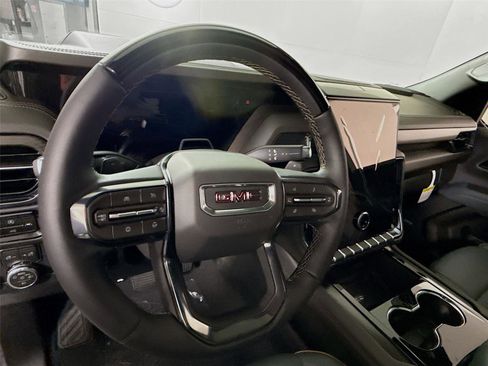 New 2026 GMC Yukon AT4 w/ AT4 Premium Plus Package AWD/4WD image 5